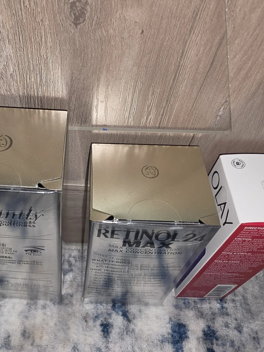Olay Eyes Retinol 24 Eye Cream & Serum Bundle in Purple and Red